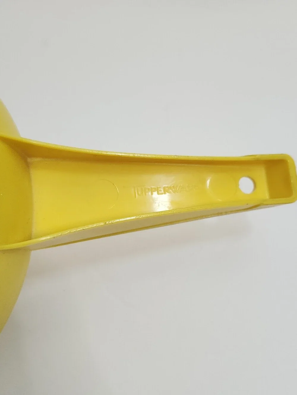Vintage 80s Tupperware 1 Quart Lemon Yellow Colander/Strainer 1200-4 11X8